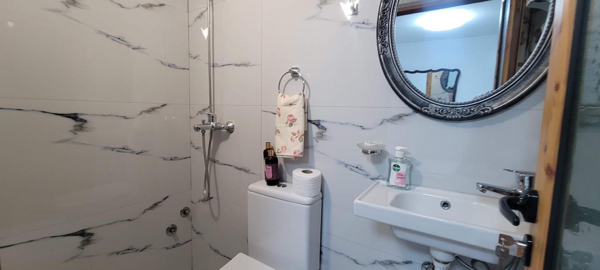 Guest House Emily Gjirokaster Bagian luar foto