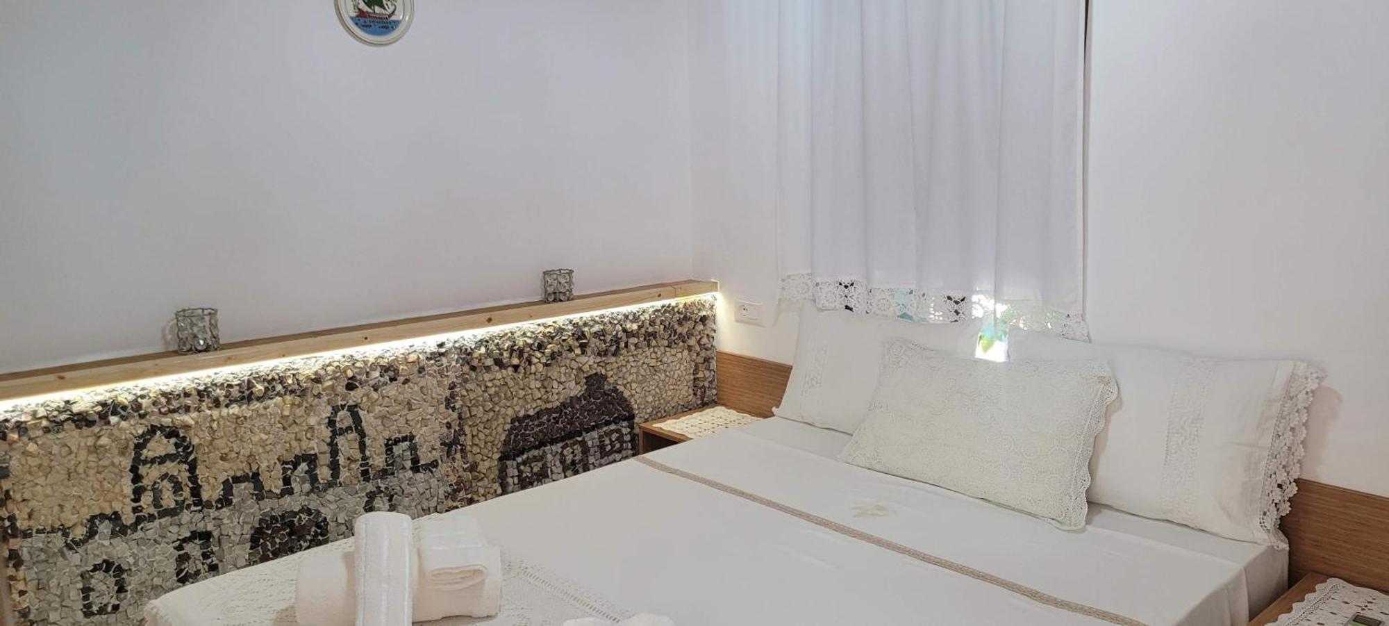 Guest House Emily Gjirokaster Bagian luar foto